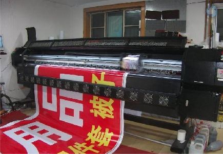  坡头喷绘广告分辨率是多少？