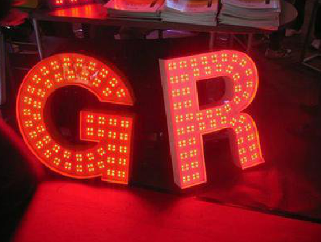  坡头LED发光字常见的安装误区。